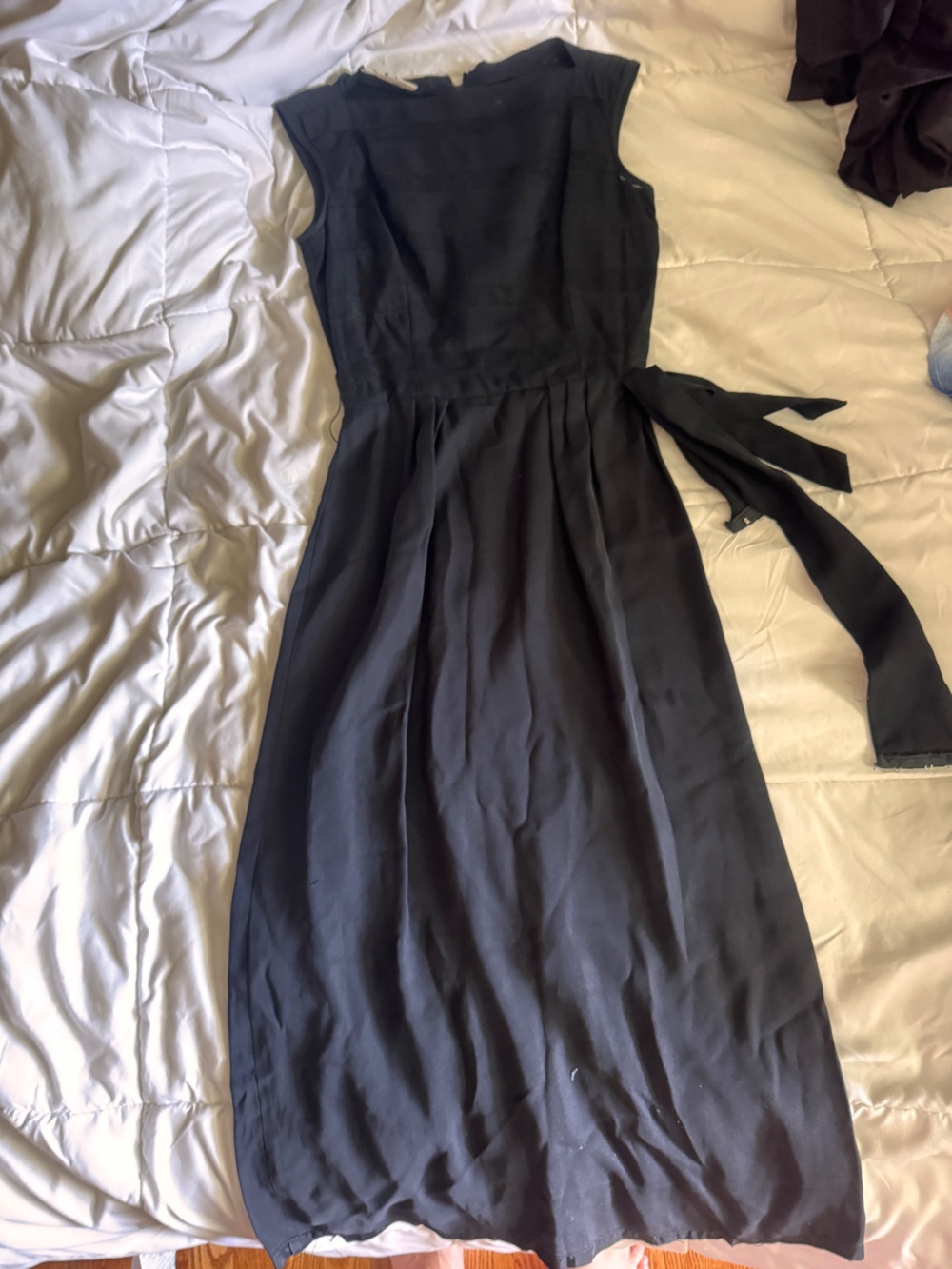 Vintage Elegant Black Sleeveless Maxi Dress with Waist Tie